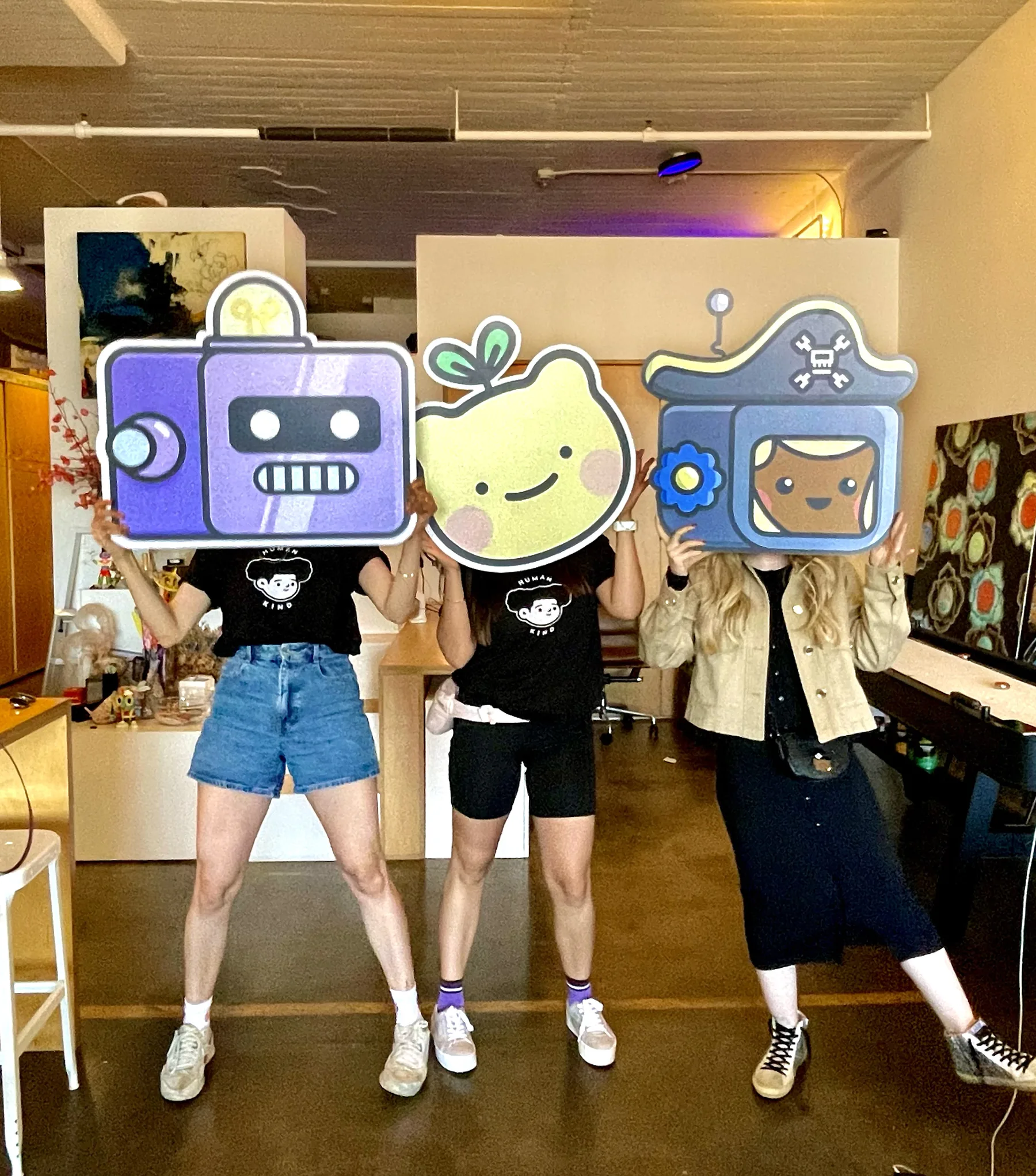 Crossover episode at the Humankind studio